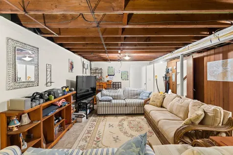 163 Tolles Street Nashua NH 03064