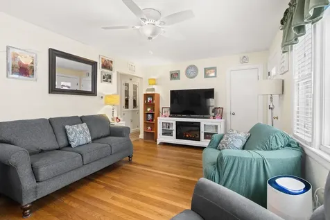 163 Tolles Street Nashua NH 03064