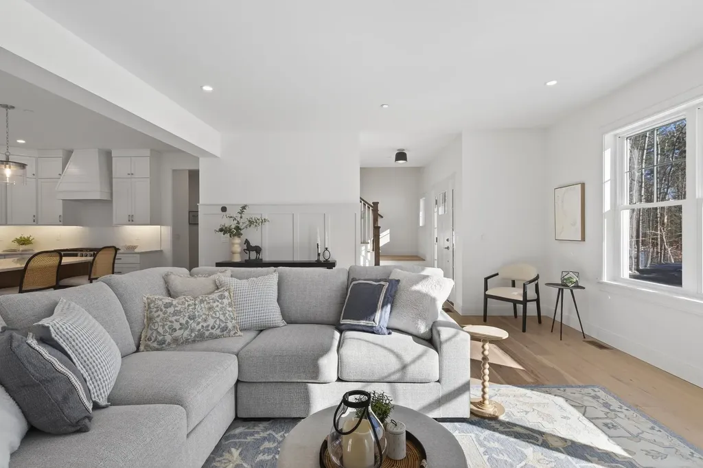 22 Winni Farm Road Gilford NH 03249