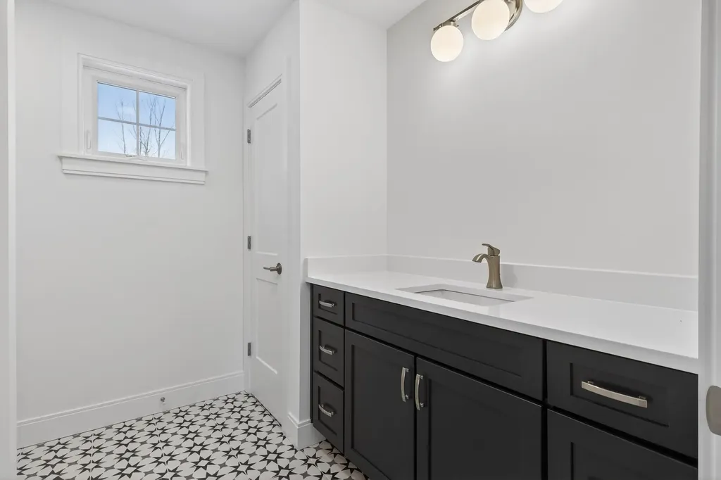 22 Winni Farm Road Gilford NH 03249