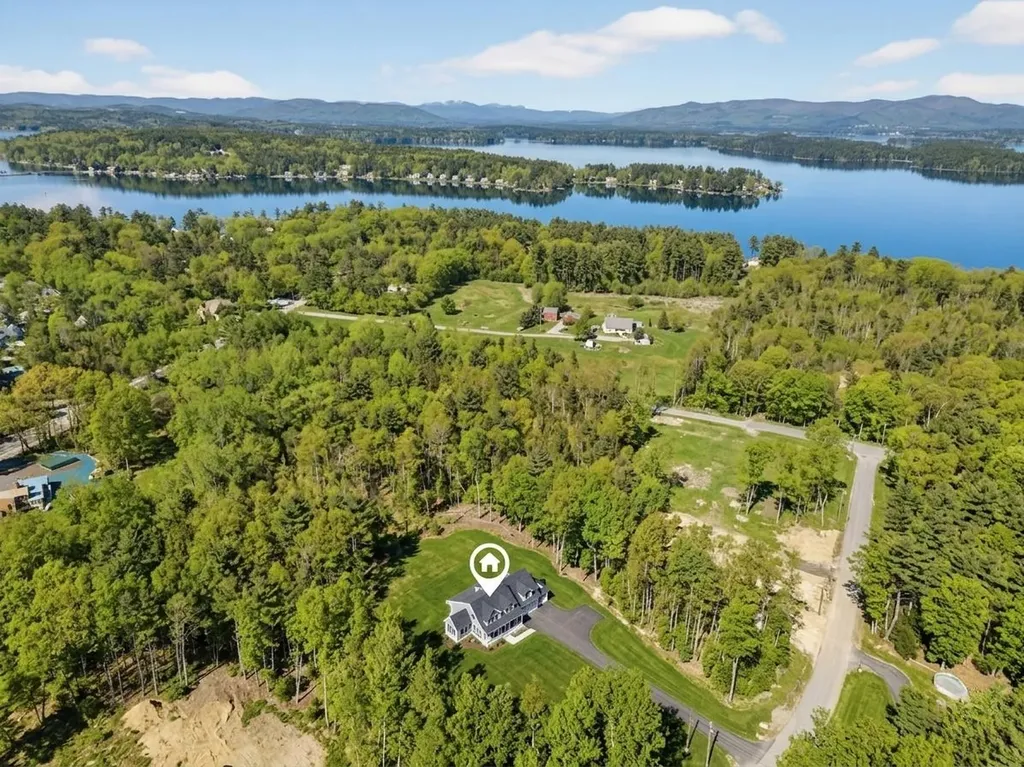 22 Winni Farm Road Gilford NH 03249