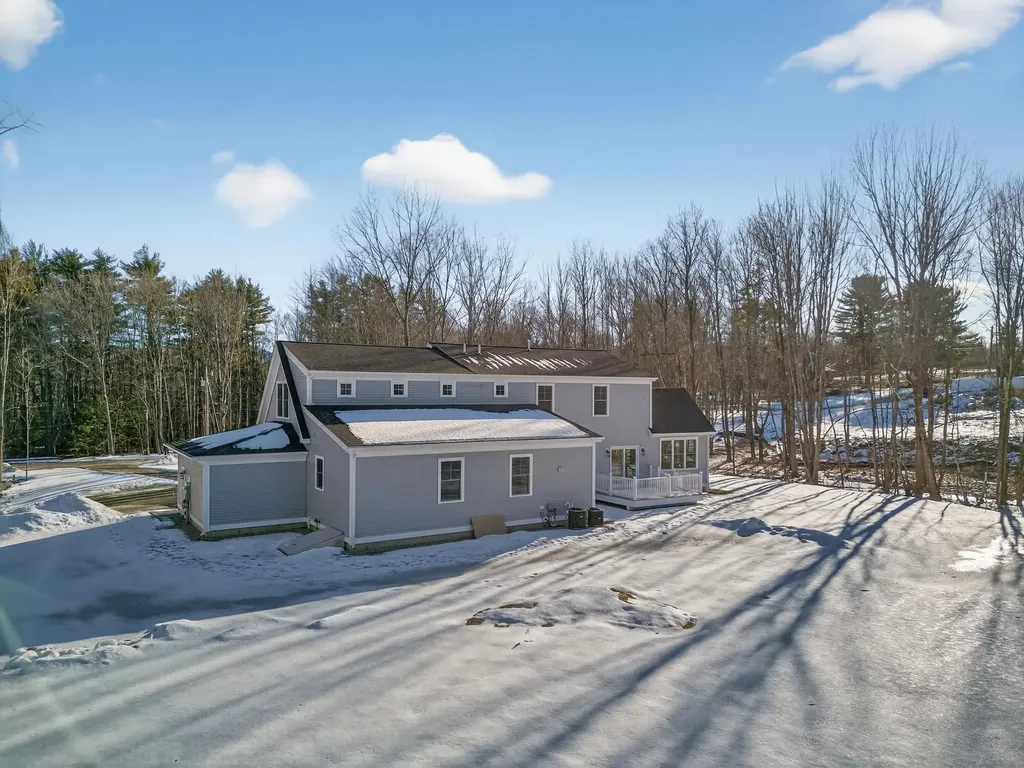 22 Winni Farm Road Gilford NH 03249