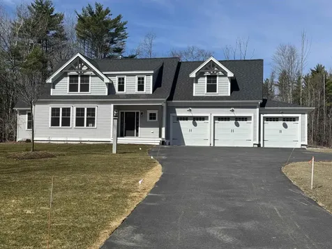 22 Winni Farm Road Gilford NH 03249