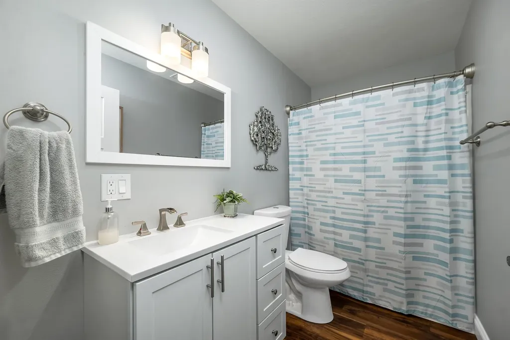 22 Stonehenge Circle Northfield NH 03276