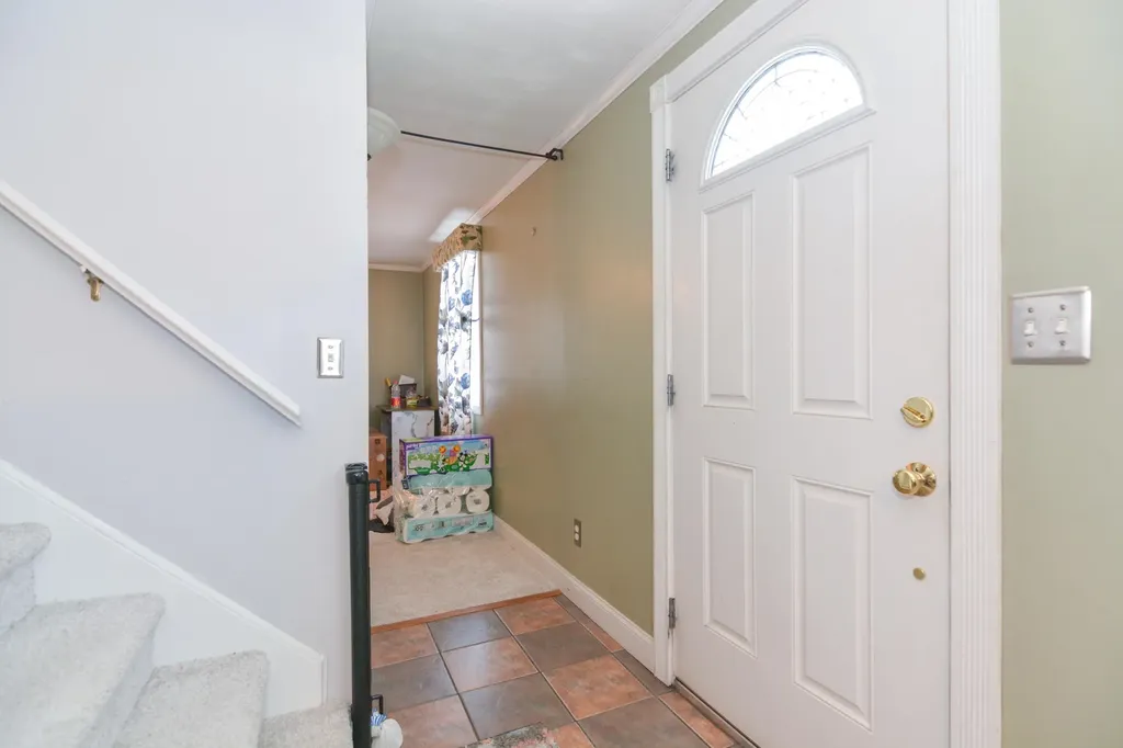 14 Millbrook Drive Nashua NH 03062