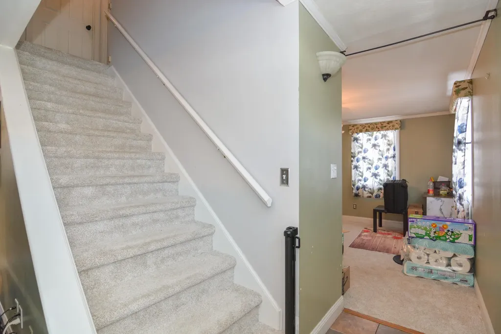 14 Millbrook Drive Nashua NH 03062