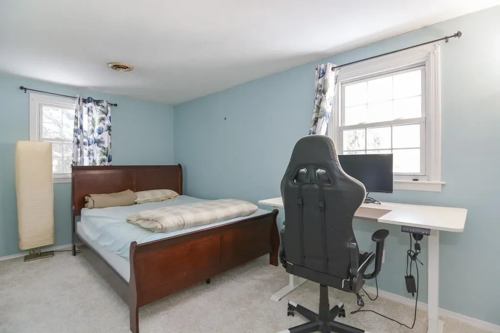 14 Millbrook Drive Nashua NH 03062