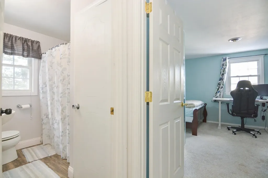 14 Millbrook Drive Nashua NH 03062