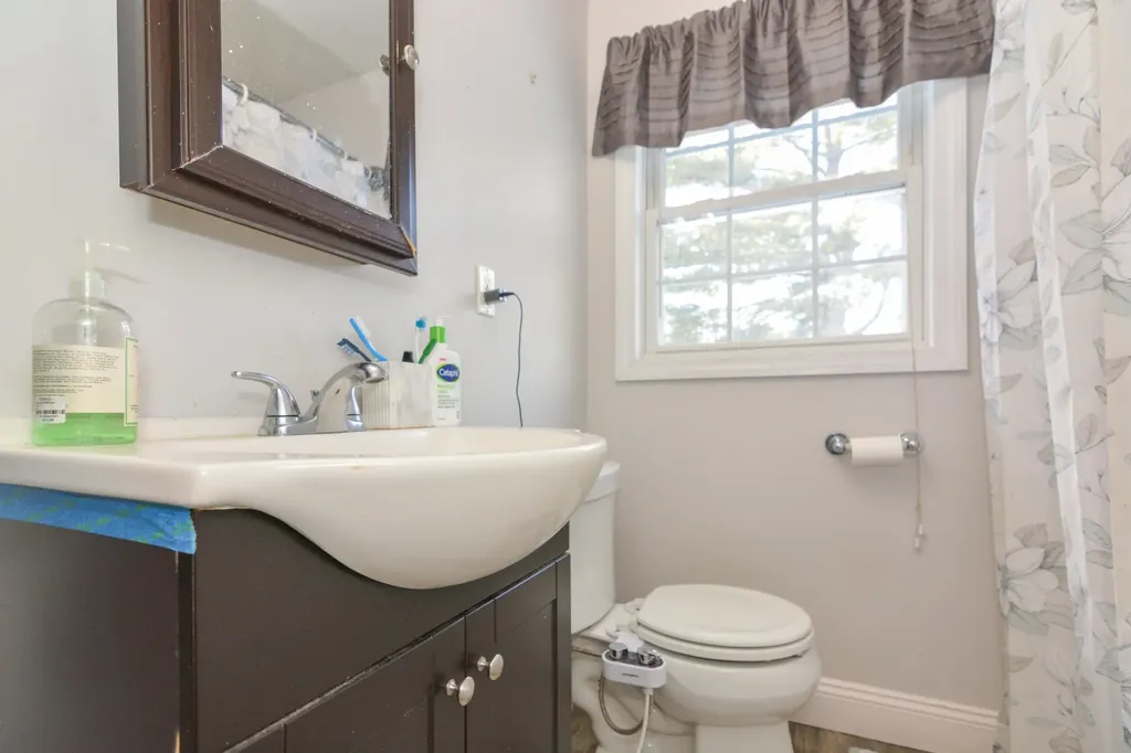 14 Millbrook Drive Nashua NH 03062