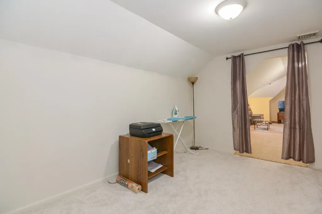 14 Millbrook Drive Nashua NH 03062