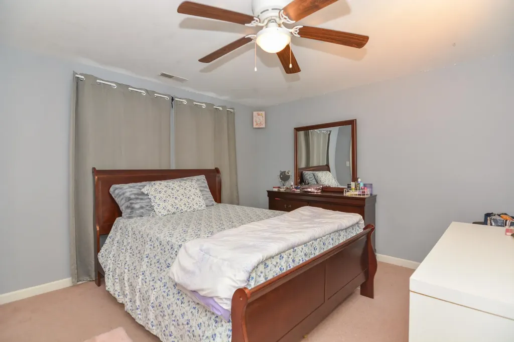 14 Millbrook Drive Nashua NH 03062