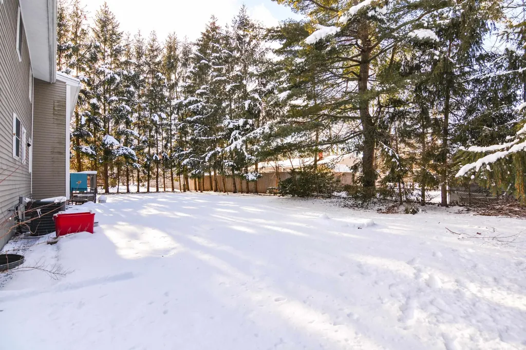 14 Millbrook Drive Nashua NH 03062