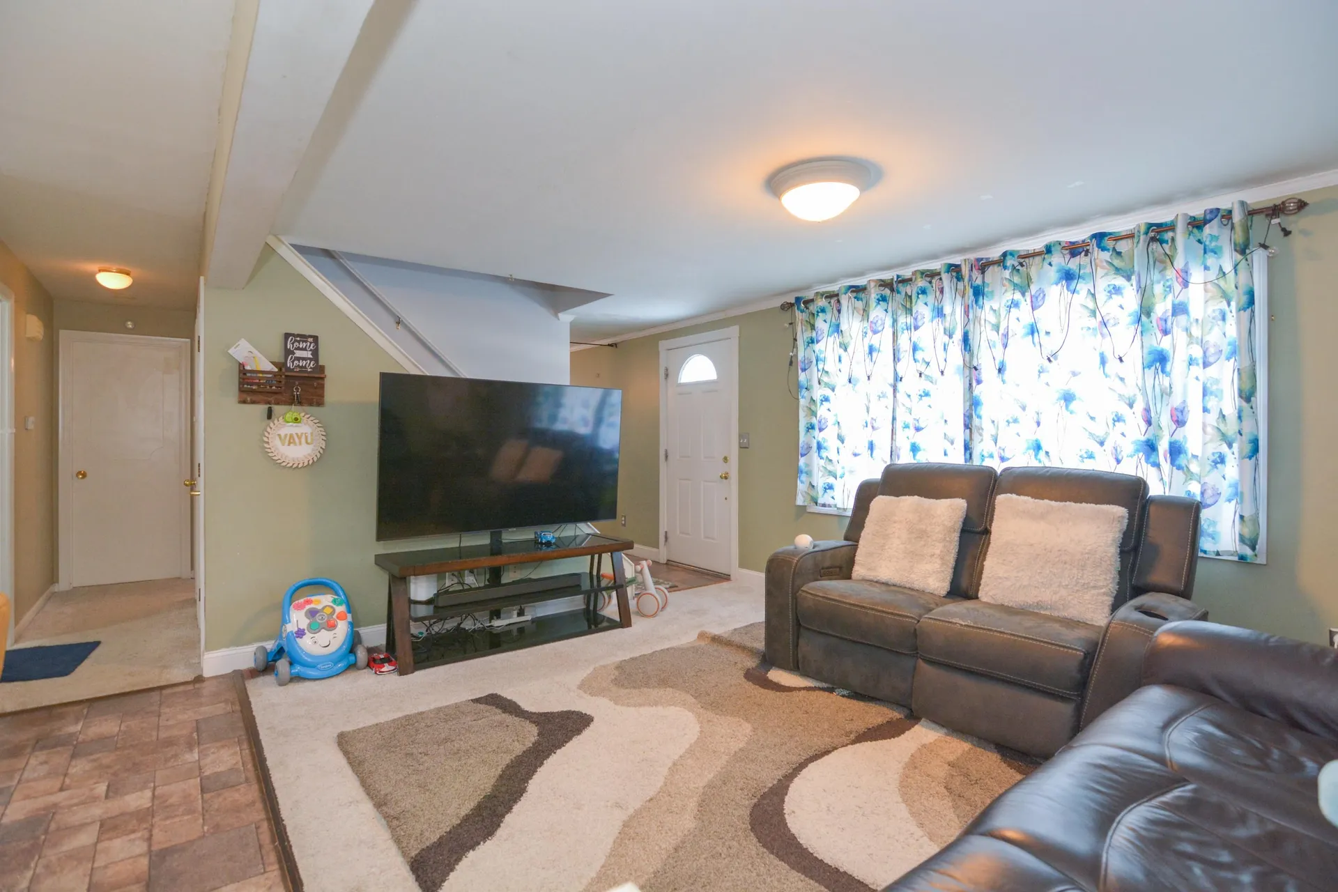 14 Millbrook Drive Nashua NH 03062