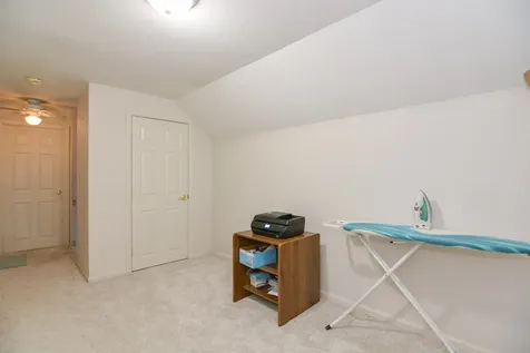 14 Millbrook Drive Nashua NH 03062