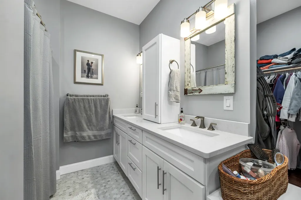 22 Stonehenge Circle Northfield NH 03276