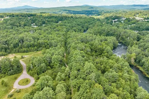 22 Stonehenge Circle Northfield NH 03276