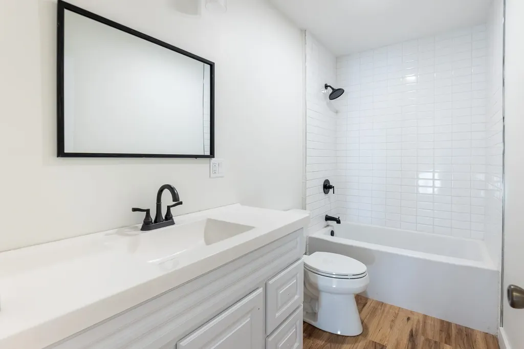 216 Quechee Hartland Road Hartford VT 05059