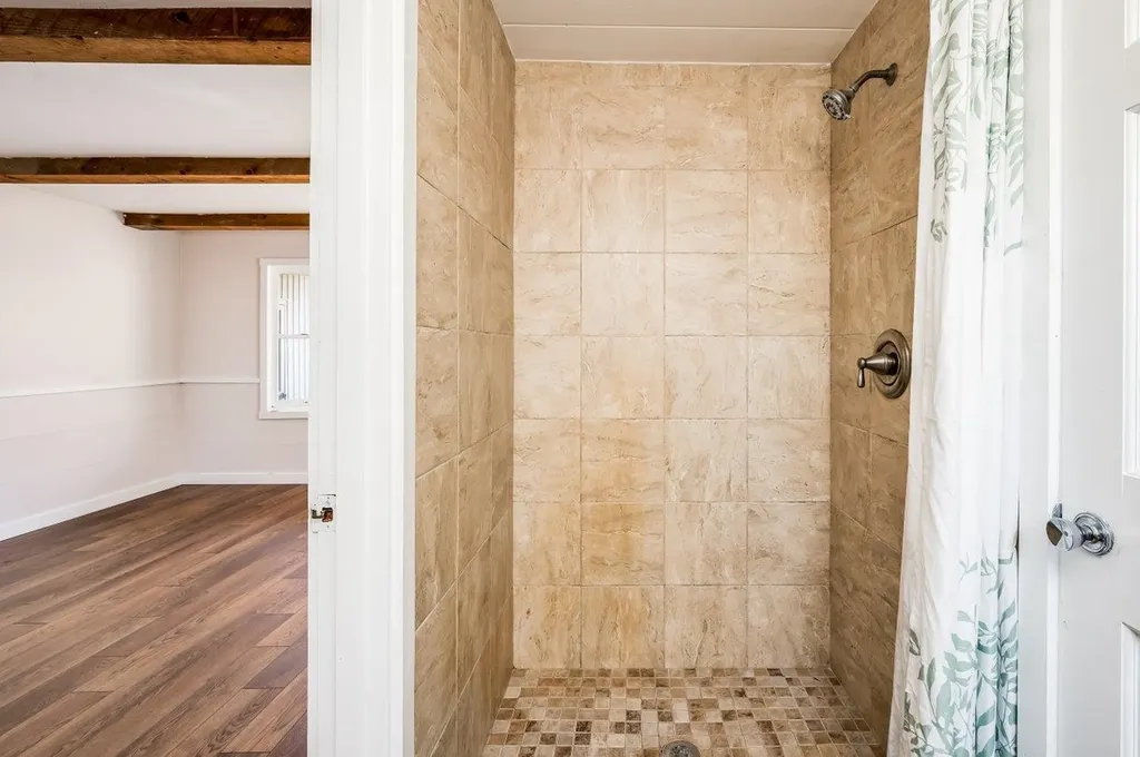 240 Amesbury Road Kensington NH 03833