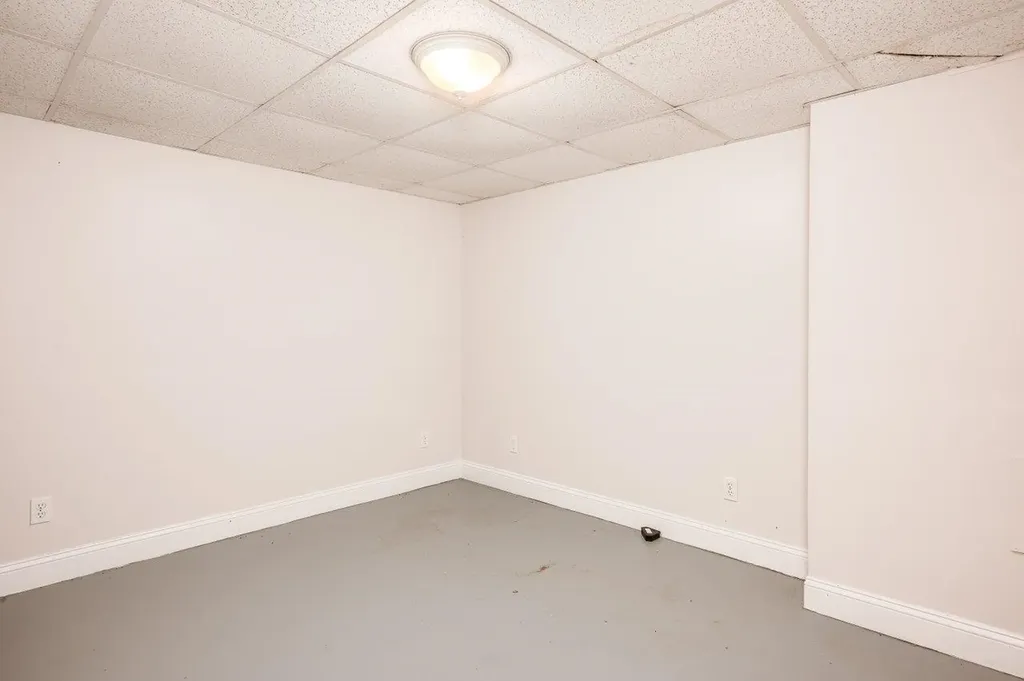 240 Amesbury Road Kensington NH 03833