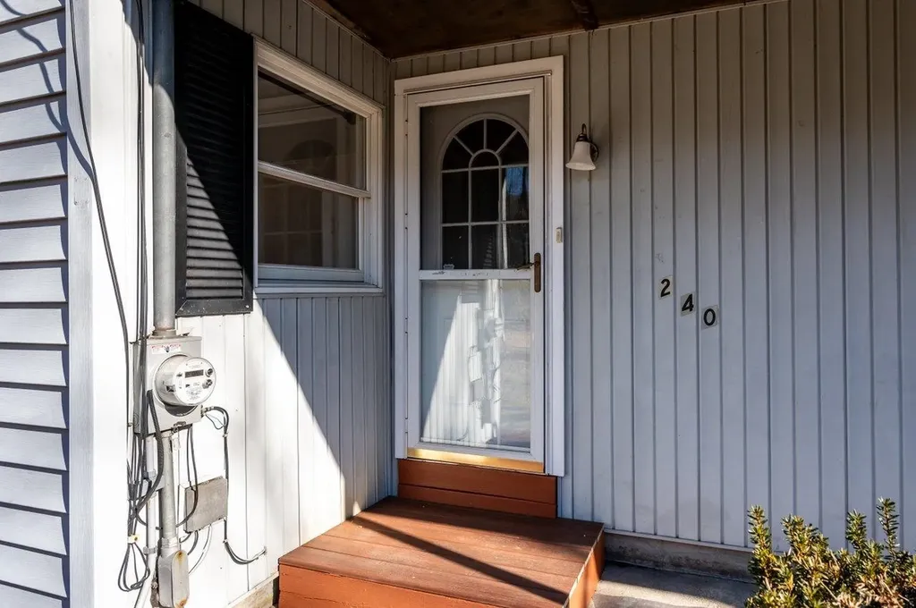 240 Amesbury Road Kensington NH 03833