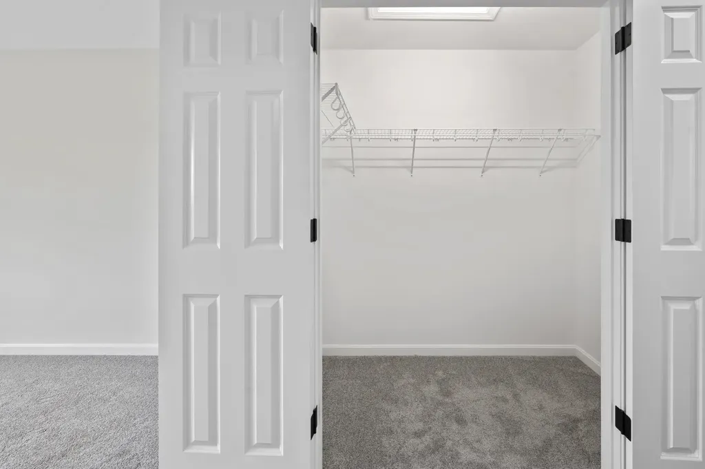 21 Crestview Way Raymond NH 03077