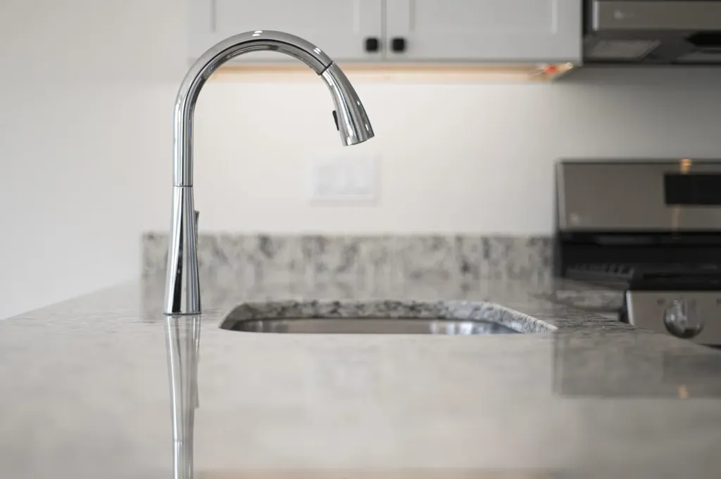 21 Crestview Way Raymond NH 03077