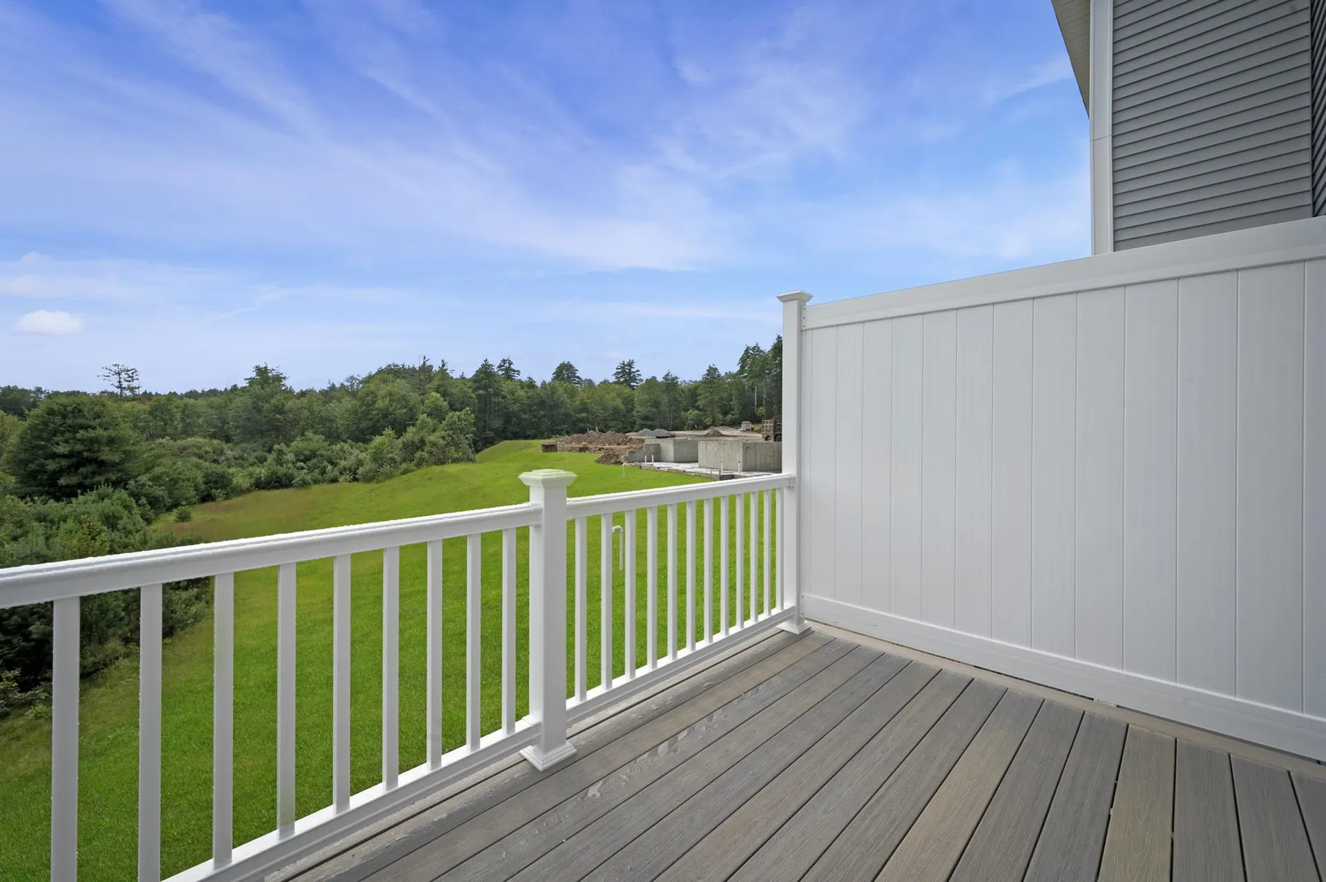 21 Crestview Way Raymond NH 03077