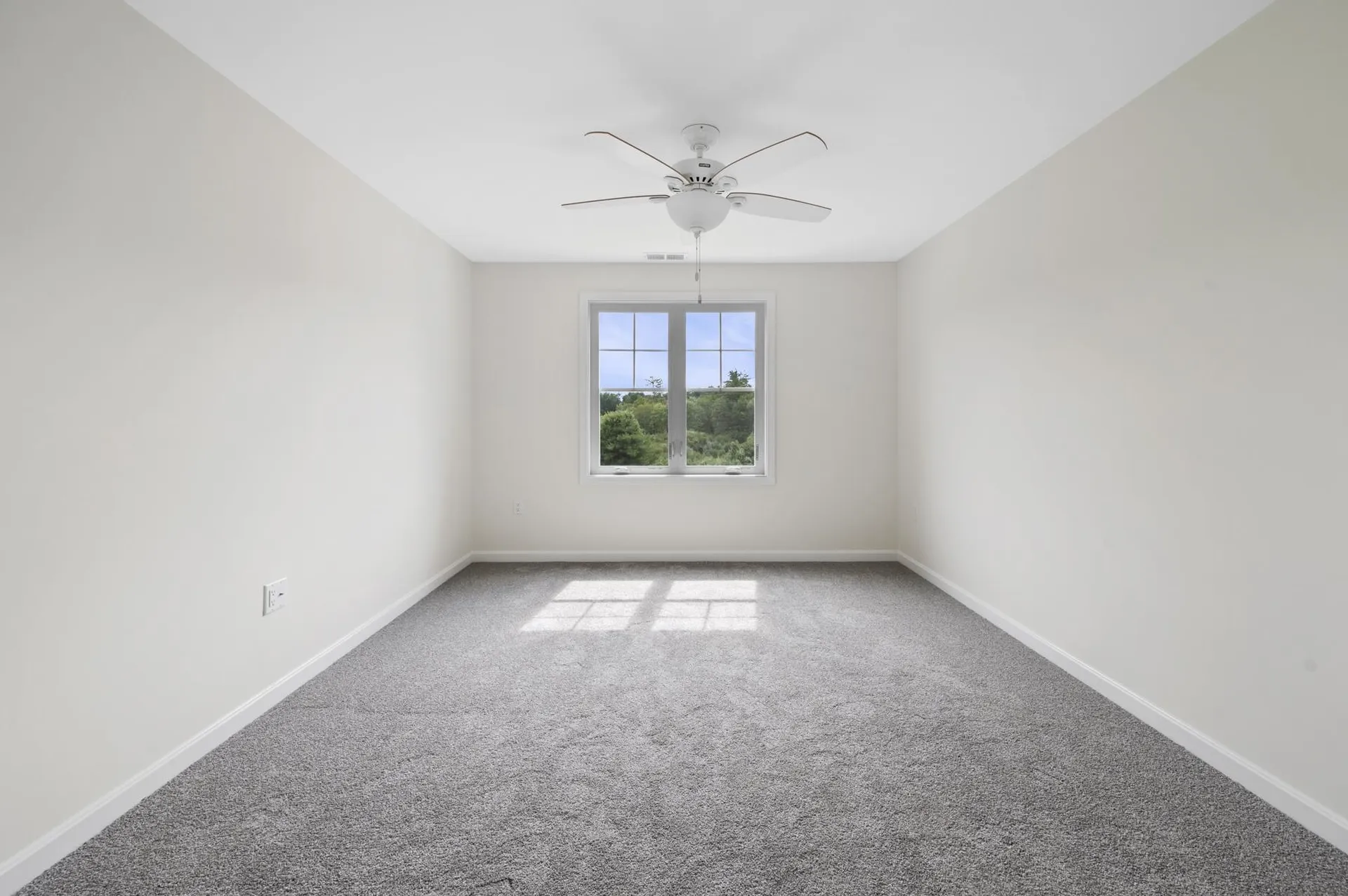 21 Crestview Way Raymond NH 03077