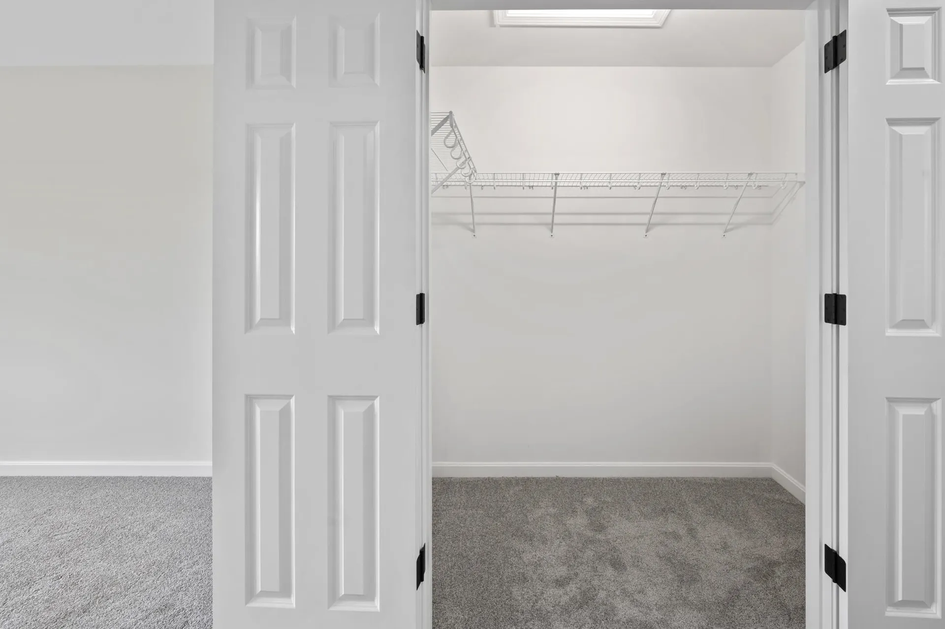 21 Crestview Way Raymond NH 03077