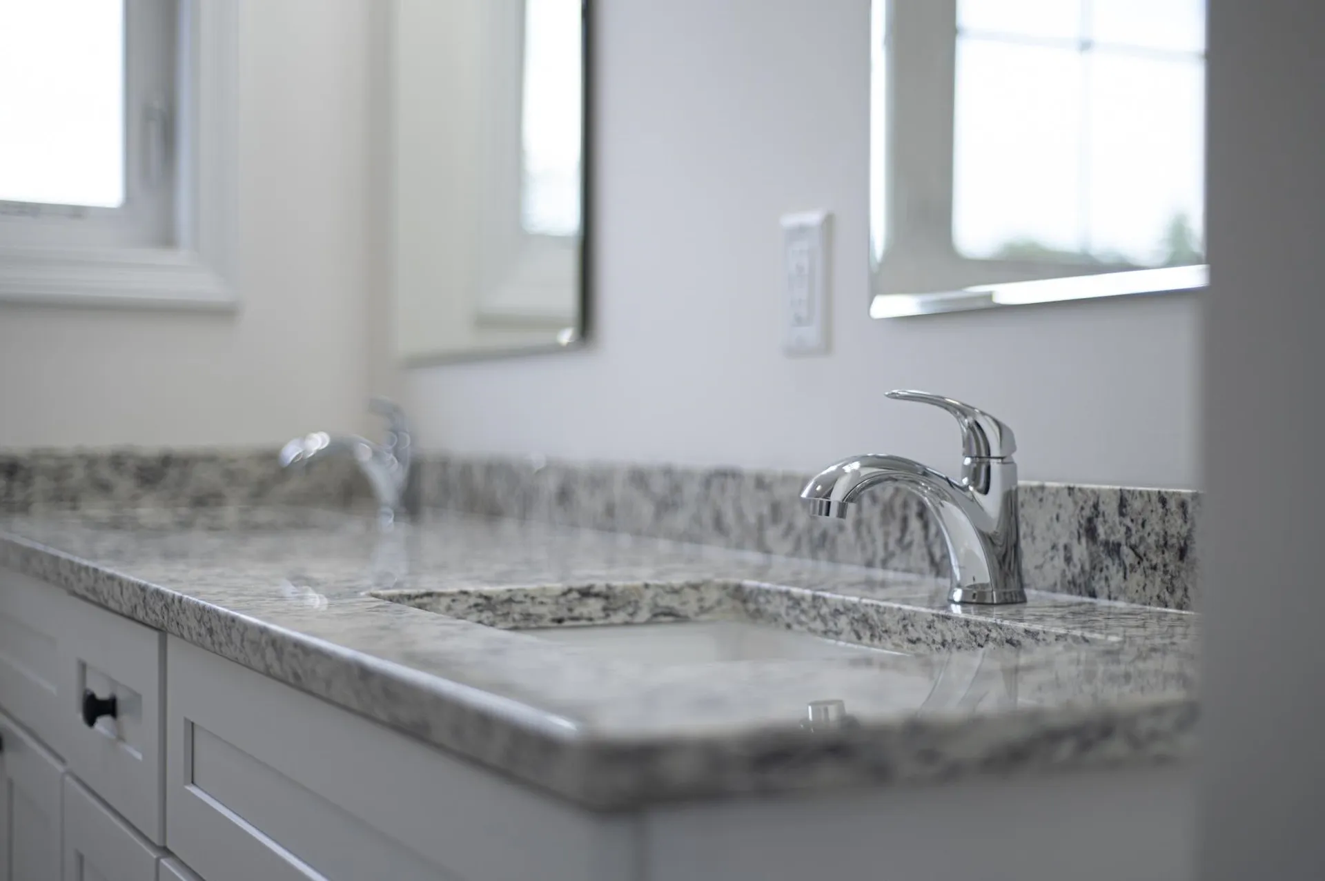 21 Crestview Way Raymond NH 03077