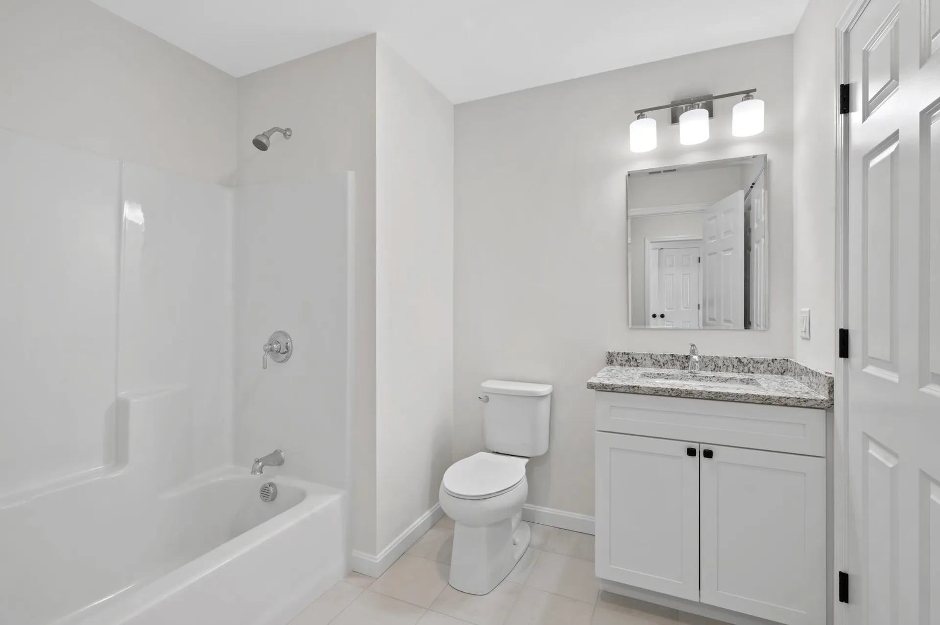 21 Crestview Way Raymond NH 03077