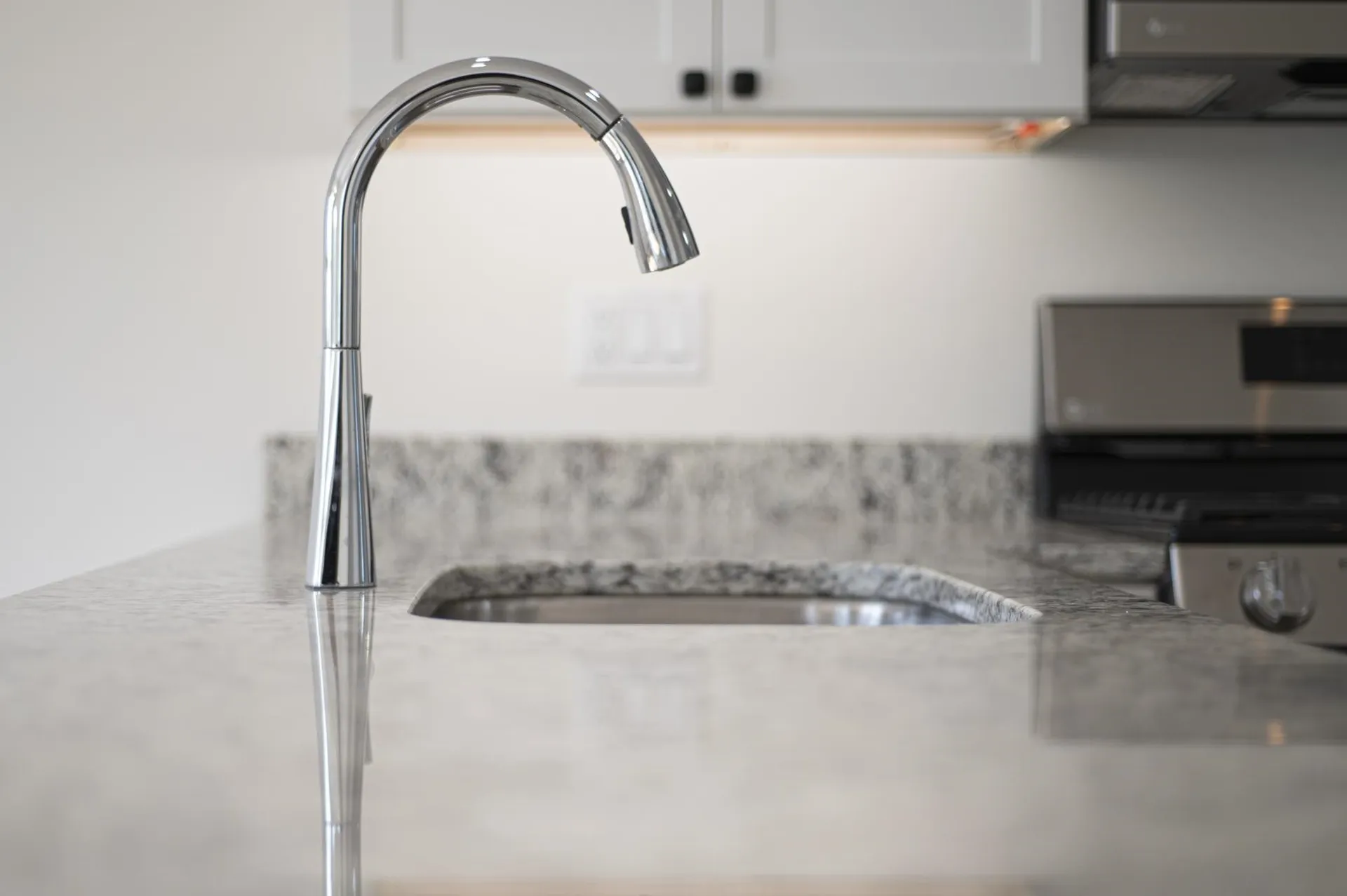 21 Crestview Way Raymond NH 03077