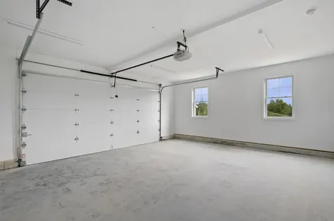 21 Crestview Way Raymond NH 03077