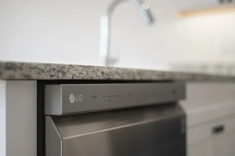 21 Crestview Way Raymond NH 03077