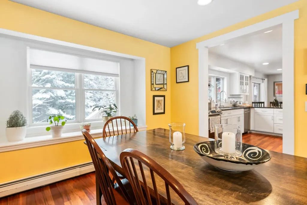 28 Old Spring Drive Grantham NH 03753