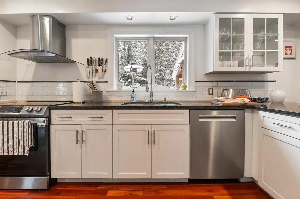 28 Old Spring Drive Grantham NH 03753