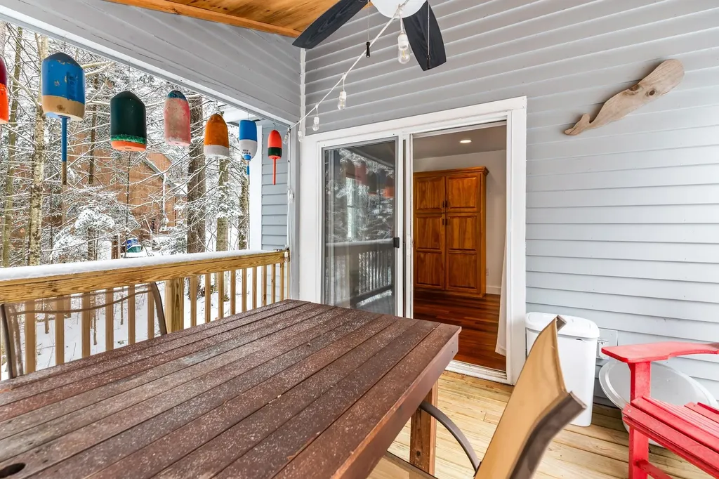 28 Old Spring Drive Grantham NH 03753