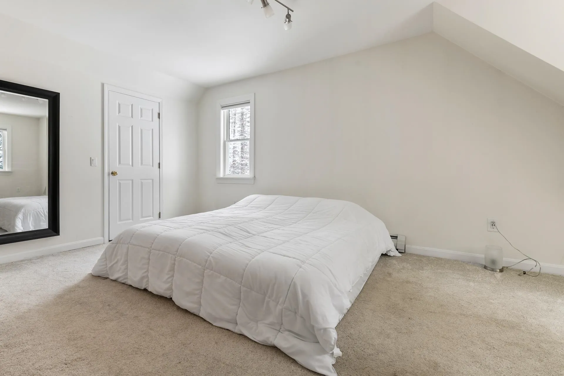 28 Old Spring Drive Grantham NH 03753