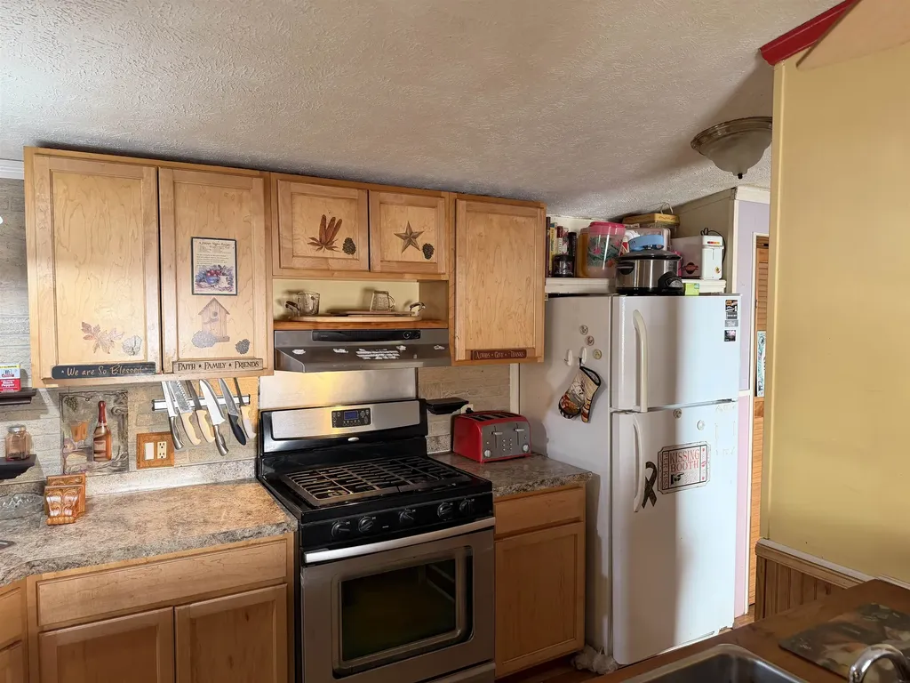 15 Trail Street Franklin NH 03235-2026