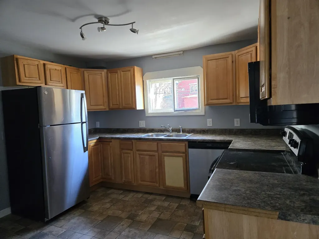 452 Manchester Street Manchester NH 03103