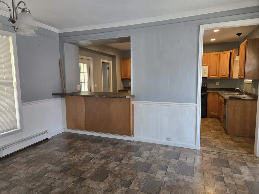 452 Manchester Street Manchester NH 03103