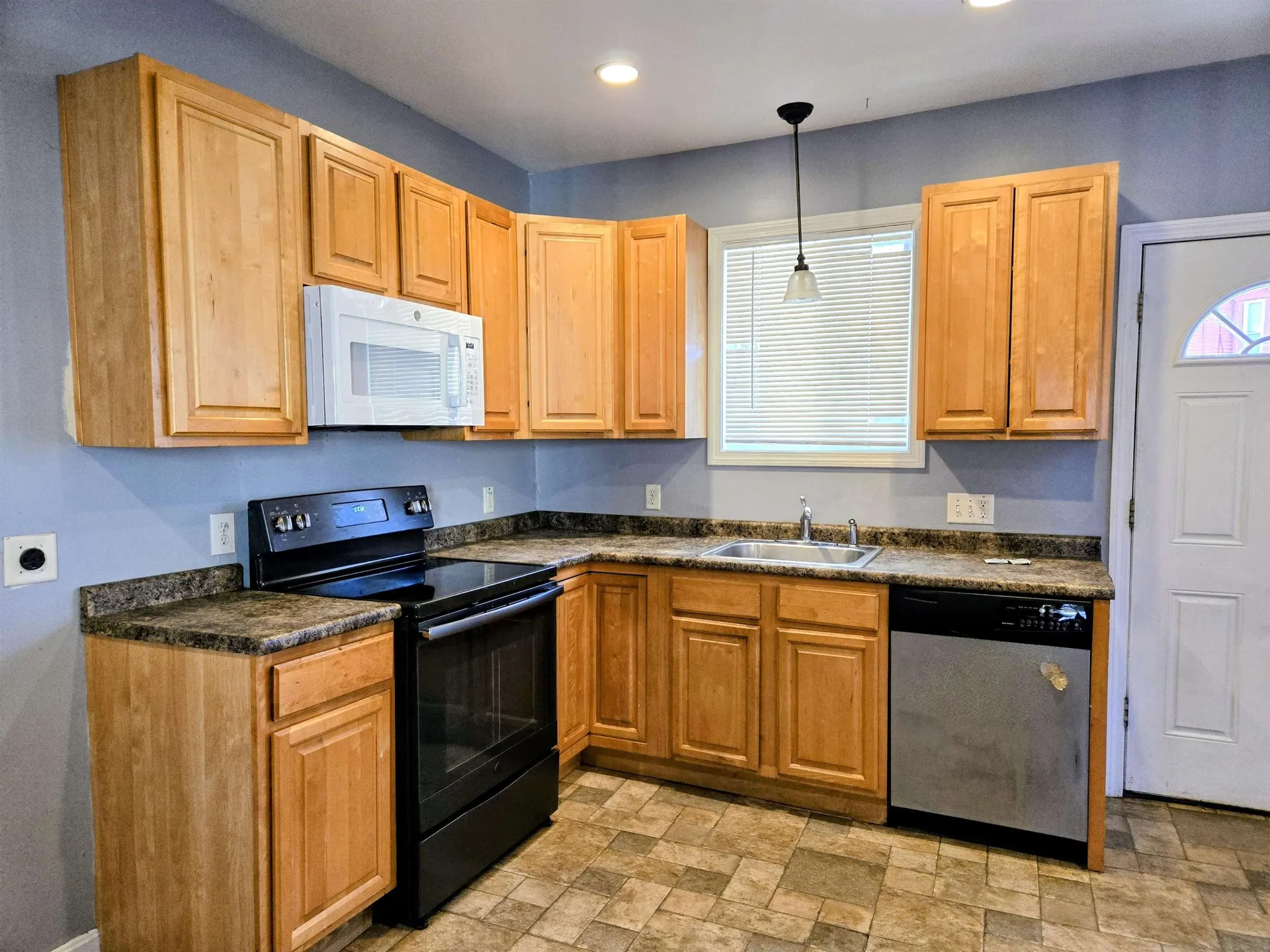 452 Manchester Street Manchester NH 03103