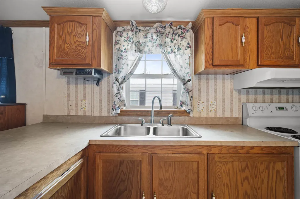 26 Amherst Road Newmarket NH 03857