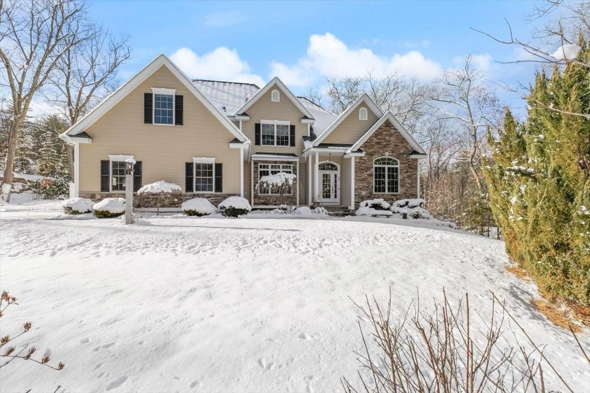 48 Marblehead Road Windham NH 03087