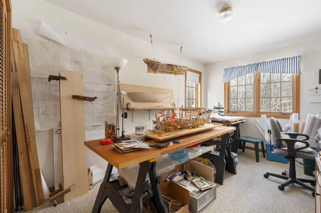 148 Sargent Road Holderness NH 03245