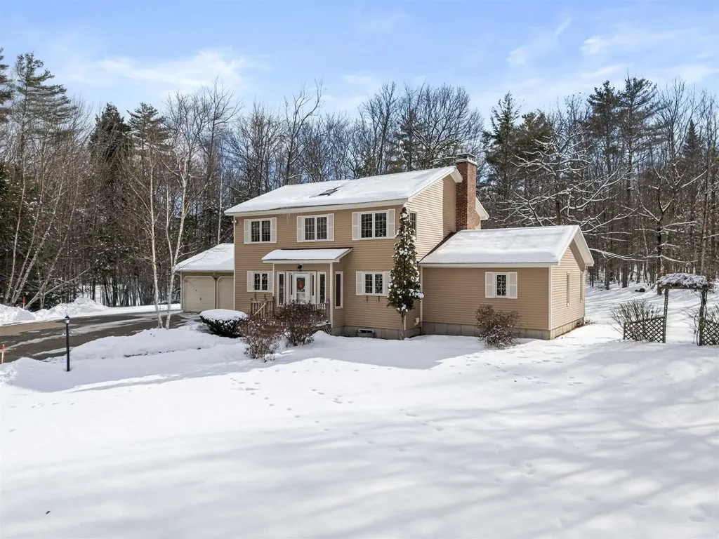 148 Sargent Road Holderness NH 03245