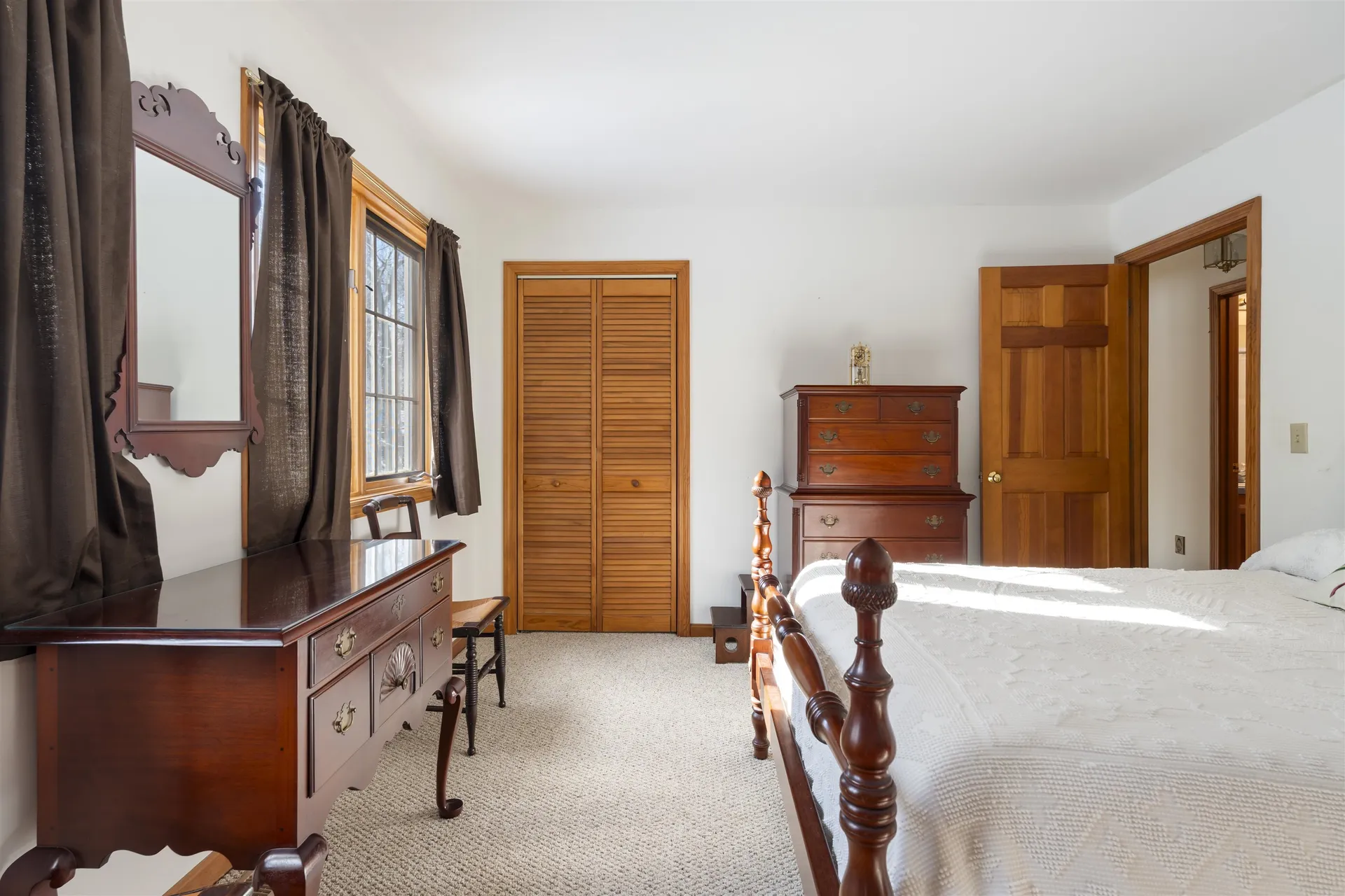 148 Sargent Road Holderness NH 03245