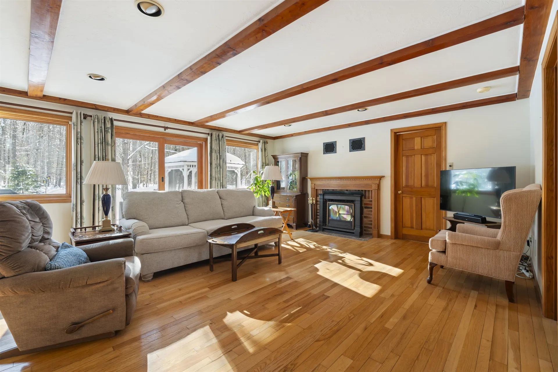 148 Sargent Road Holderness NH 03245