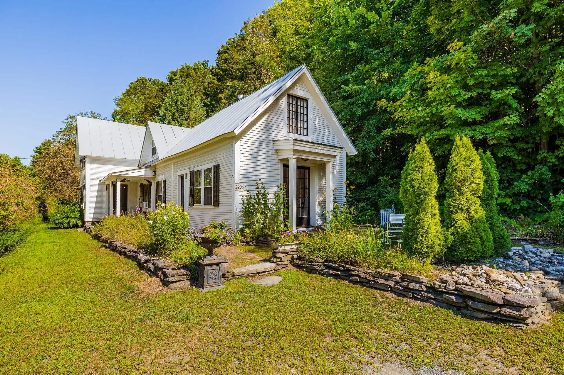 2295 Quechee Main Street Hartford VT 05059