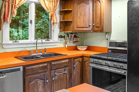 2295 Quechee Main Street Hartford VT 05059